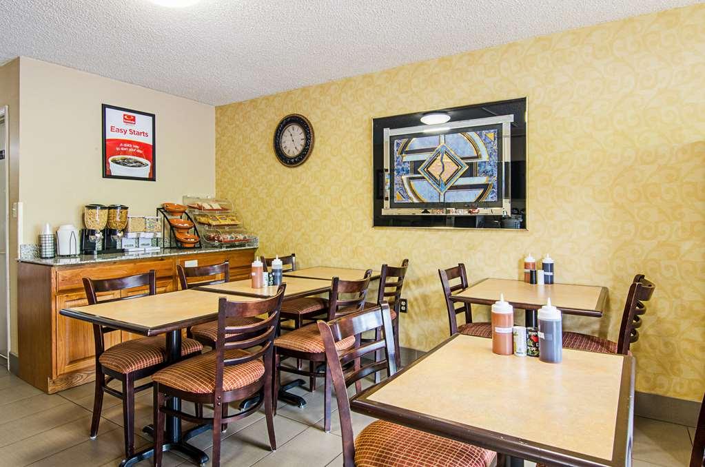 Econo Lodge Lynchburg Restoran fotoğraf