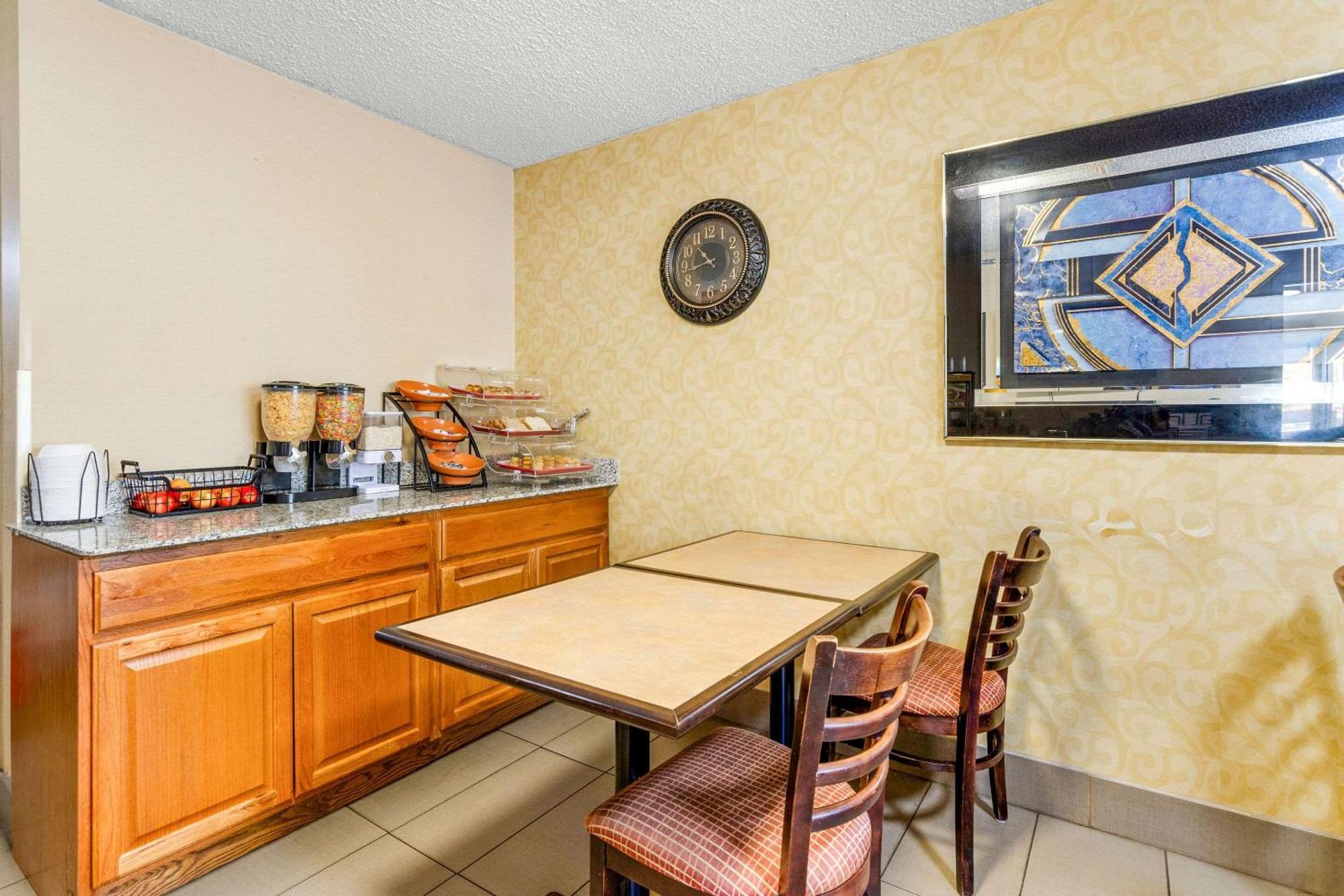 Econo Lodge Lynchburg Dış mekan fotoğraf